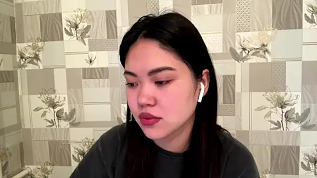 Snapshot of MIMIMary chatting on October 2025 03:07:02 AM MIMIMary online show from October 2025 03:07:02 AM