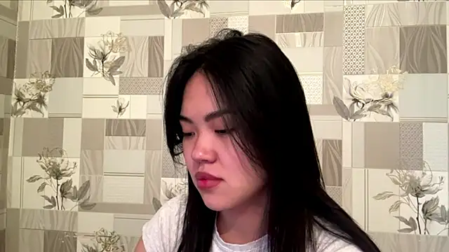 Snapshot of MIMIMary chatting on October 2025 04:13:02 AM MIMIMary online show from October 2025 04:13:02 AM