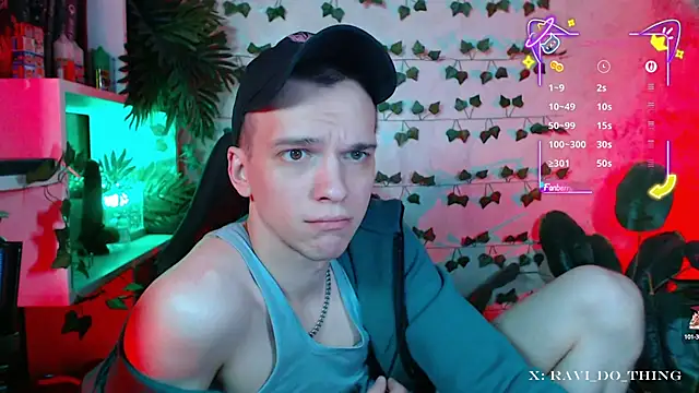 Snapshot of frozen_boy chatting on September 2025 04:57:02 PM frozen boy online show from September 2025 04:57:02 PM