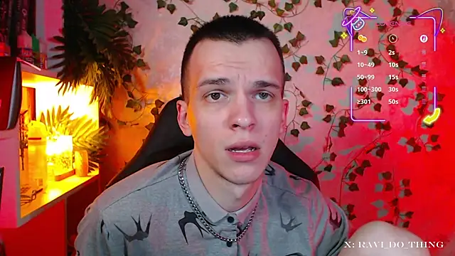 Snapshot of frozen_boy chatting on September 2025 03:36:02 PM frozen boy online show from September 2025 03:36:02 PM