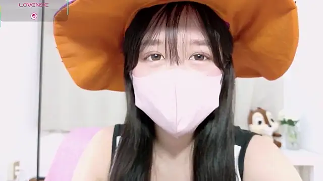 Snapshot of Anne_Anne_chan chatting on October 2025 11:51:02 AM Anne Anne chan online show from October 2025 11:51:02 AM