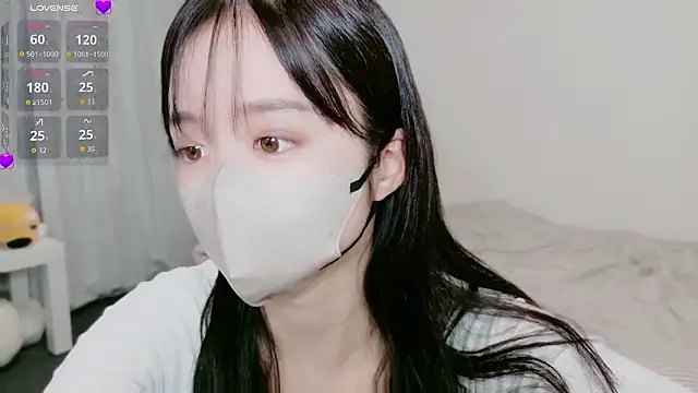 Snapshot of Anne_Anne_chan chatting on October 2025 11:22:02 AM Anne Anne chan online show from October 2025 11:22:02 AM