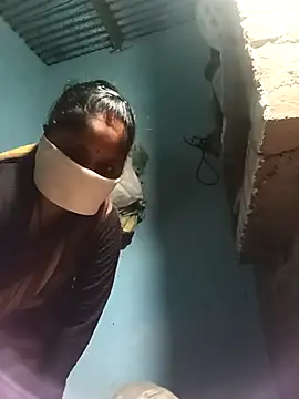 Sheema tyagi online show from November 2025 08:42:02 PM