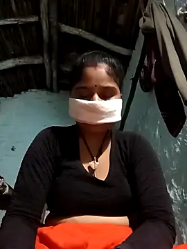 Sheema tyagi online show from November 2025 10:24:01 PM