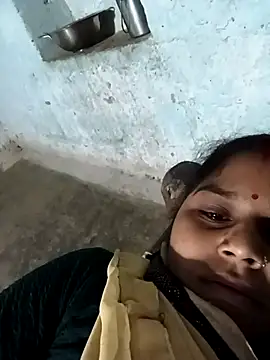 Sheema tyagi online show from October 2025 09:03:01 PM