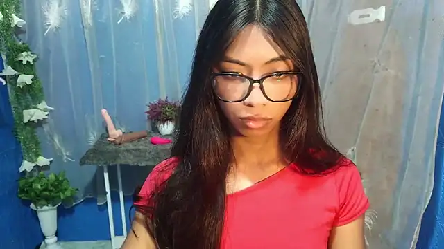 Snapshot of Kayra_Slut122 chatting on October 2025 11:44:01 AM Kayra Slut122 online show from October 2025 11:44:01 AM