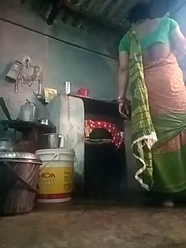 Snapshot of gulapi-gulistan180 chatting on September 2025 04:52:01 AM gulapi-gulistan180 online show from September 2025 04:52:01 AM