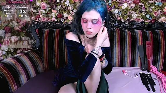 Snapshot of NoelleGothicShadow chatting on January 2026 10:48:02 PM NoelleGothicShadow online show from January 2026 10:48:02 PM