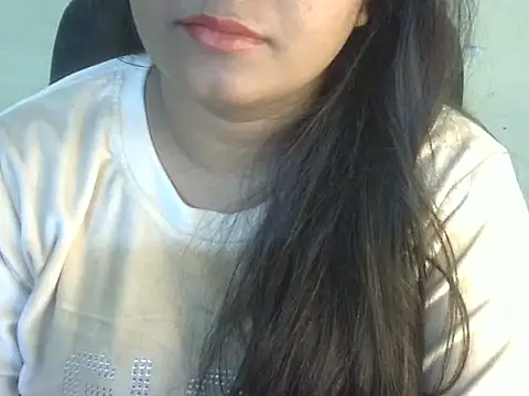 Aanya Hazel online show from December 2025 09:50:01 PM
