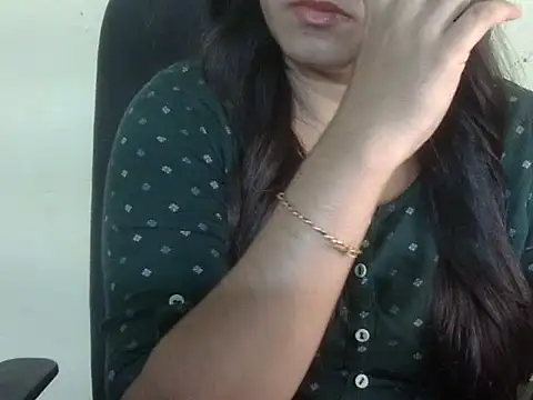 Aanya Hazel online show from October 2025 02:02:02 PM