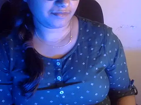 Aanya Hazel online show from September 2025 04:46:01 PM