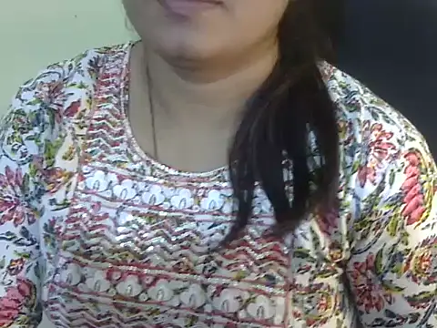 Aanya Hazel online show from November 2025 06:01:01 PM