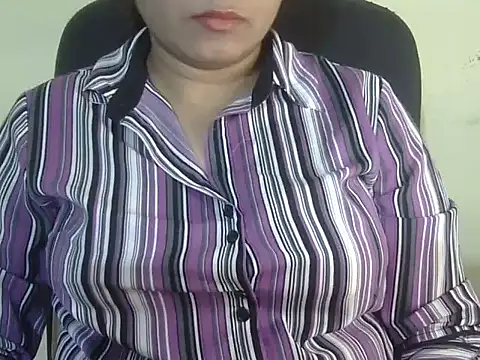 Aanya Hazel online show from November 2025 08:25:02 PM
