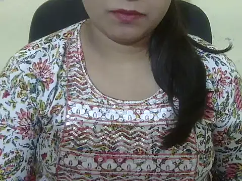 Aanya Hazel online show from December 2025 06:42:02 PM