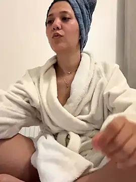 Snapshot of PrincessYYara chatting on October 2025 05:14:02 PM PrincessYYara online show from October 2025 05:14:02 PM