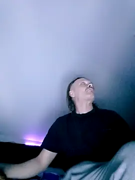 Kuba Gd online show from April 2026 10:46:01 PM