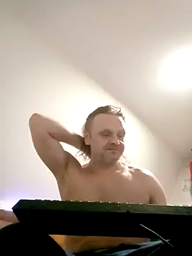 Kuba Gd online show from March 2026 12:01:01 AM