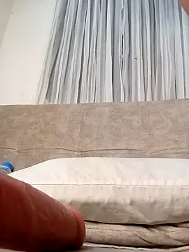 Marian Zeller online show from November 2025 09:13:01 AM