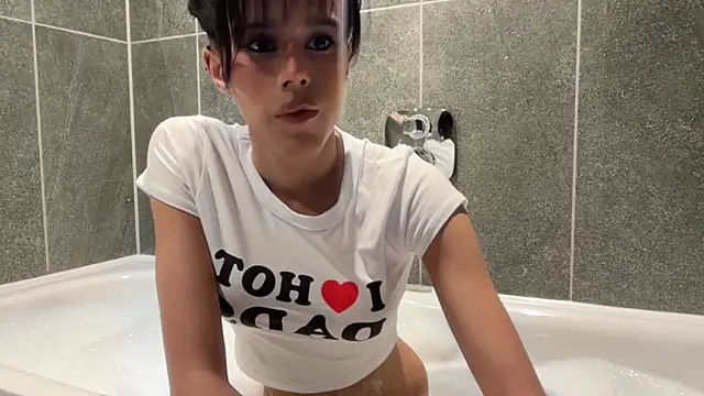 Renita2007x online show from April 2026 08:15:02 PM