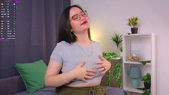 WildaBisom online show from September 2025 01:35:01 AM