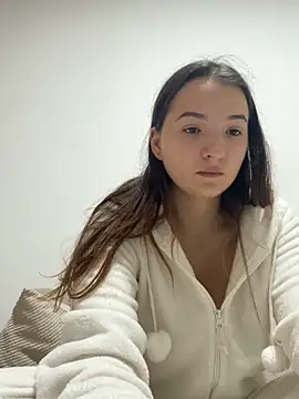 MissMay online show from October 2025 09:33:01 AM