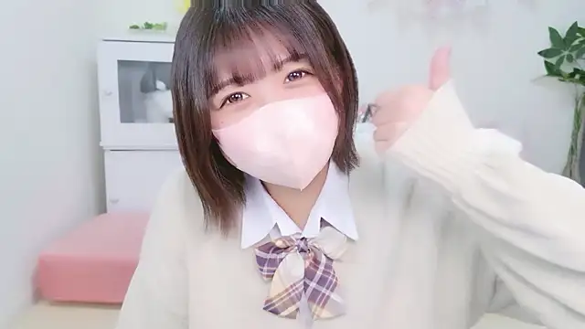 Snapshot of Hinata_Sun chatting on October 2025 10:50:02 AM Hinata Sun online show from October 2025 10:50:02 AM