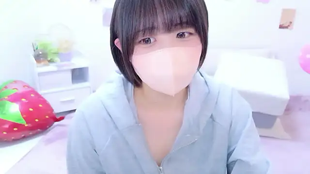 Snapshot of Hinata_Sun chatting on May 2026 09:51:02 PM Hinata Sun online show from May 2026 09:51:02 PM