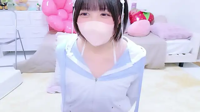 Hinata Sun online show from March 2026 04:14:01 AM