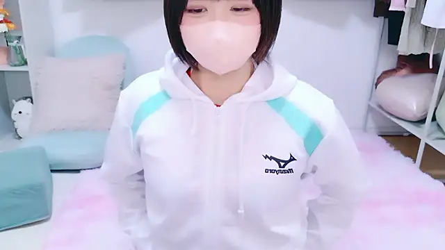 Hinata Sun online show from February 2026 01:35:02 PM