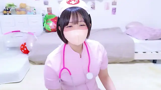 Snapshot of Hinata_Sun chatting on May 2026 01:25:01 PM Hinata Sun online show from May 2026 01:25:01 PM