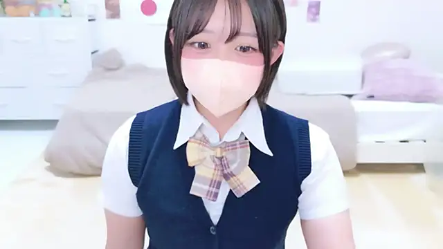 Hinata Sun online show from June 2026 12:00:02 PM