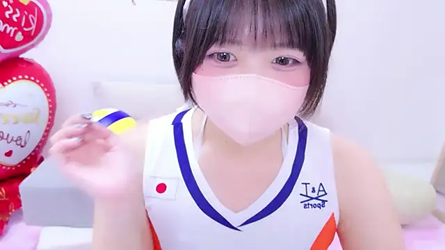 Hinata Sun online show from February 2026 12:37:01 PM