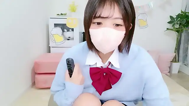 Snapshot of Hinata_Sun chatting on September 2025 10:44:01 AM Hinata Sun online show from September 2025 10:44:01 AM
