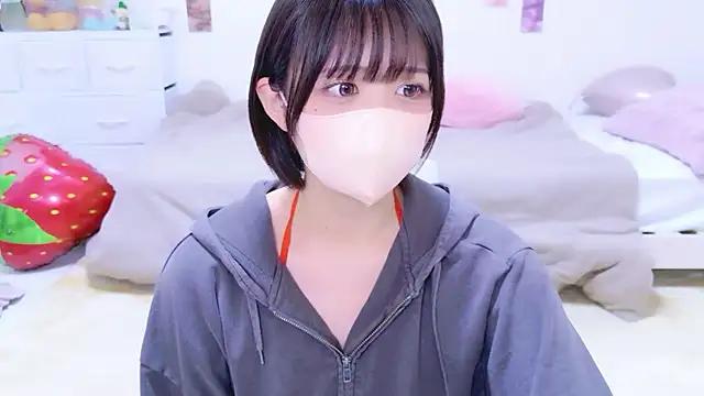 Snapshot of Hinata_Sun chatting on May 2026 09:35:02 PM Hinata Sun online show from May 2026 09:35:02 PM