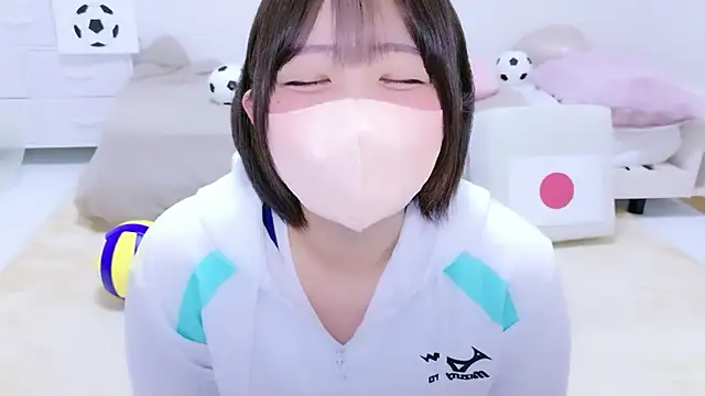 Hinata Sun online show from June 2026 12:05:02 PM