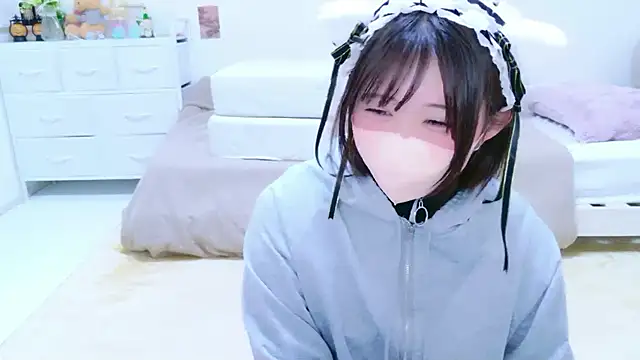 Hinata Sun online show from July 2026 01:46:02 PM