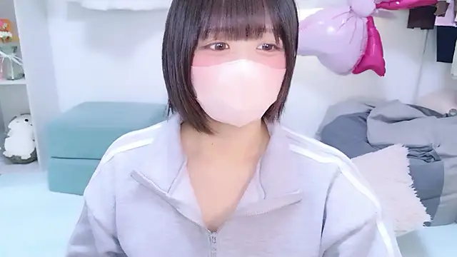 Hinata Sun online show from April 2026 11:07:02 PM