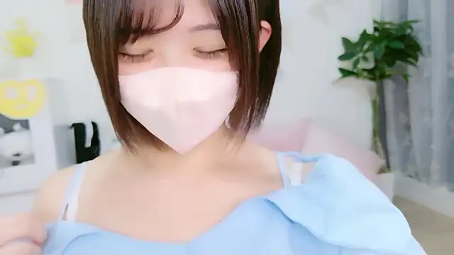 Snapshot of Hinata_Sun chatting on September 2025 03:28:02 PM Hinata Sun online show from September 2025 03:28:02 PM