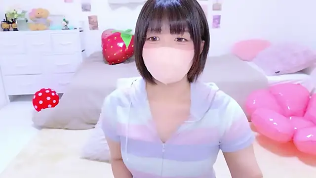 Hinata Sun online show from April 2026 09:21:02 PM