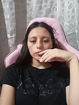 Snapshot of Lahila_ chatting on July 2026 03:37:02 PM Lahila online show from July 2026 03:37:02 PM