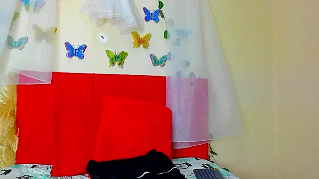 camila collins7 online show from October 2025 12:28:01 PM