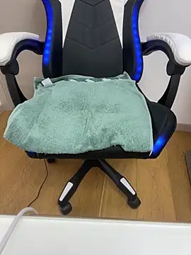 bananasex204 online show from February 2026 03:56:01 PM