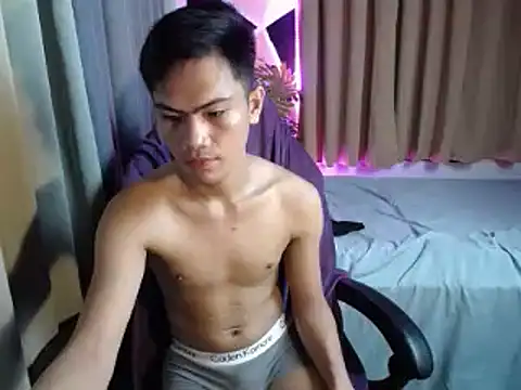 Snapshot of alex_cummer chatting on November 2025 09:34:02 AM alex cummer online show from November 2025 09:34:02 AM