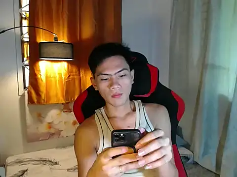 alex cummer online show from April 2026 02:47:02 AM