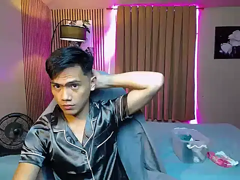 Snapshot of alex_cummer chatting on September 2025 01:16:02 PM alex cummer online show from September 2025 01:16:02 PM