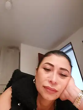 mia mancinii online show from February 2026 05:53:02 PM