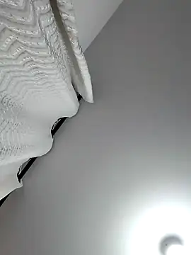 mia mancinii online show from April 2026 03:35:01 AM