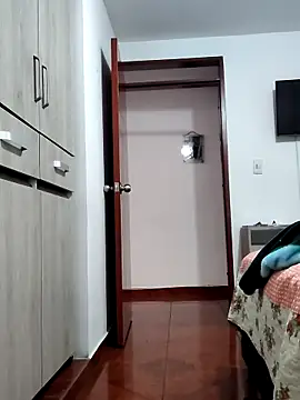 mia mancinii online show from April 2026 02:34:01 PM