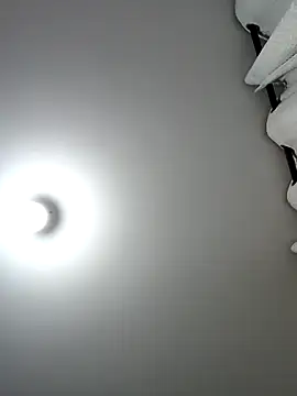 mia mancinii online show from April 2026 04:20:02 AM