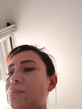mia mancinii online show from June 2026 05:01:01 PM